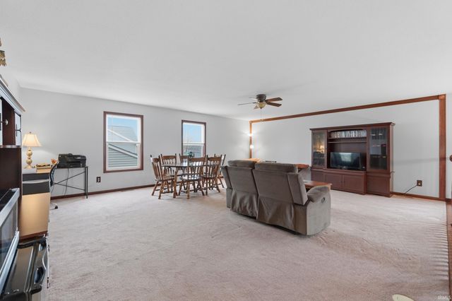 4006 Ravens Cove Run, Fort Wayne, IN 46818