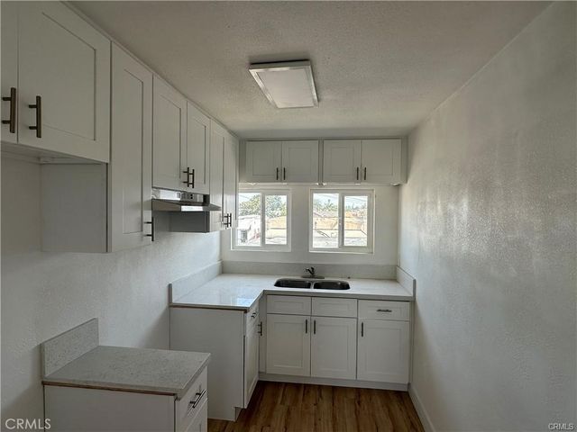 1201 E 78th Street, Los Angeles, CA 90001