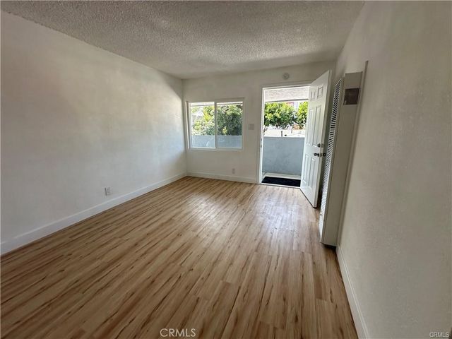 1201 E 78th Street, Los Angeles, CA 90001