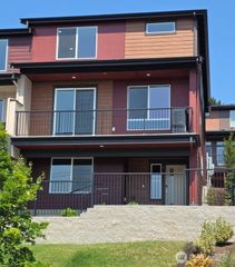 13209 NE 127th Court #E, Kirkland, WA 98034