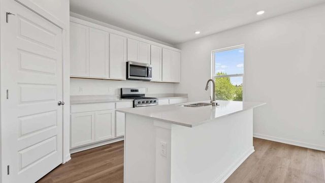 7658 W 106th Place, Crown Point, IN 46307