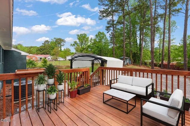 1013 Meadowbrook Drive, Garner, NC 27529