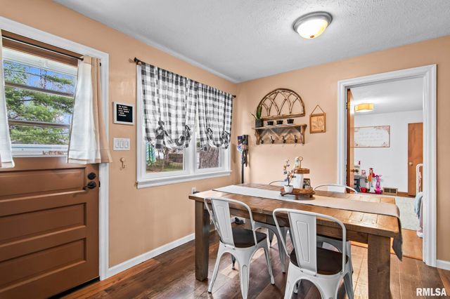 1913 E Hood Street, Springfield, IL 62703