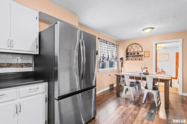 1913 E Hood Street, Springfield, IL 62703