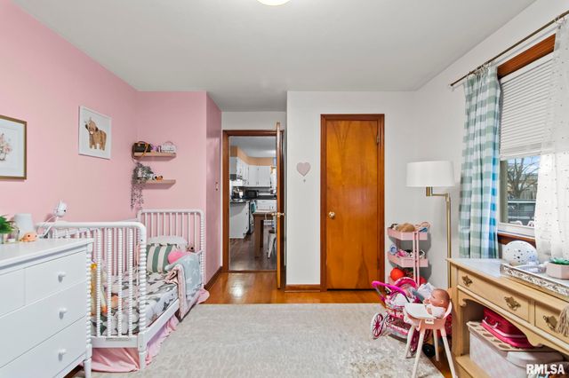 1913 E Hood Street, Springfield, IL 62703