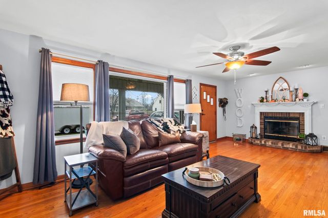 1913 E Hood Street, Springfield, IL 62703