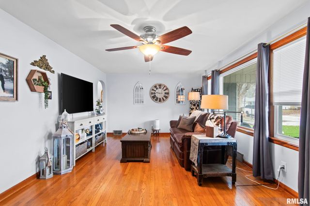 1913 E Hood Street, Springfield, IL 62703