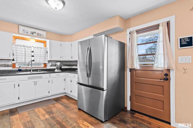 1913 E Hood Street, Springfield, IL 62703