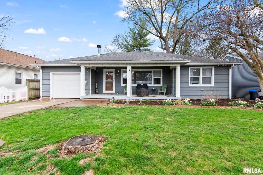 1913 E Hood Street, Springfield, IL 62703