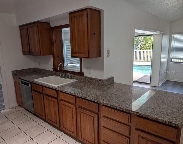 11122 HANNAWAY DRIVE, Riverview, FL 33578