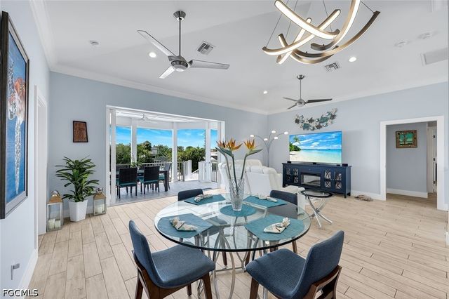117 Sand Dollar DR, Fort Myers Beach, FL 33931