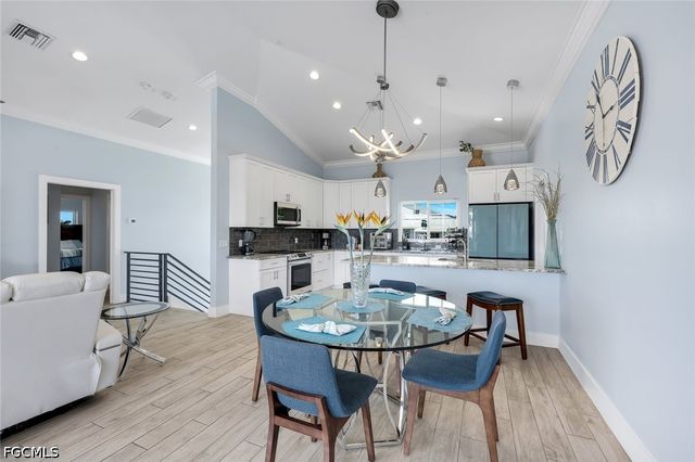 117 Sand Dollar DR, Fort Myers Beach, FL 33931