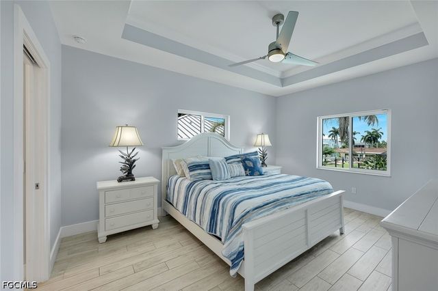 117 Sand Dollar DR, Fort Myers Beach, FL 33931