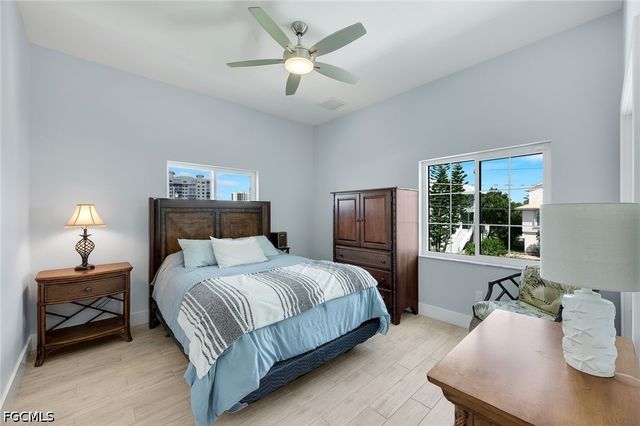 117 Sand Dollar DR, Fort Myers Beach, FL 33931