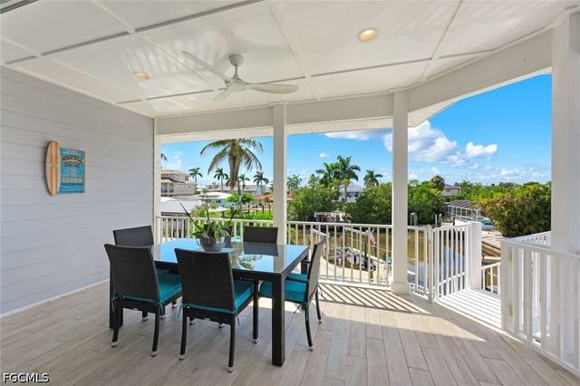 117 Sand Dollar DR, Fort Myers Beach, FL 33931