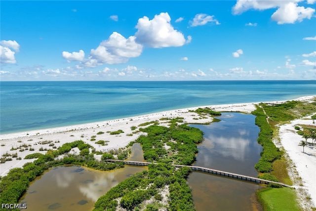 117 Sand Dollar DR, Fort Myers Beach, FL 33931