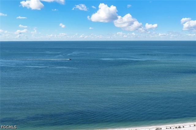117 Sand Dollar DR, Fort Myers Beach, FL 33931