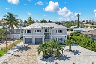 117 Sand Dollar DR, Fort Myers Beach, FL 33931