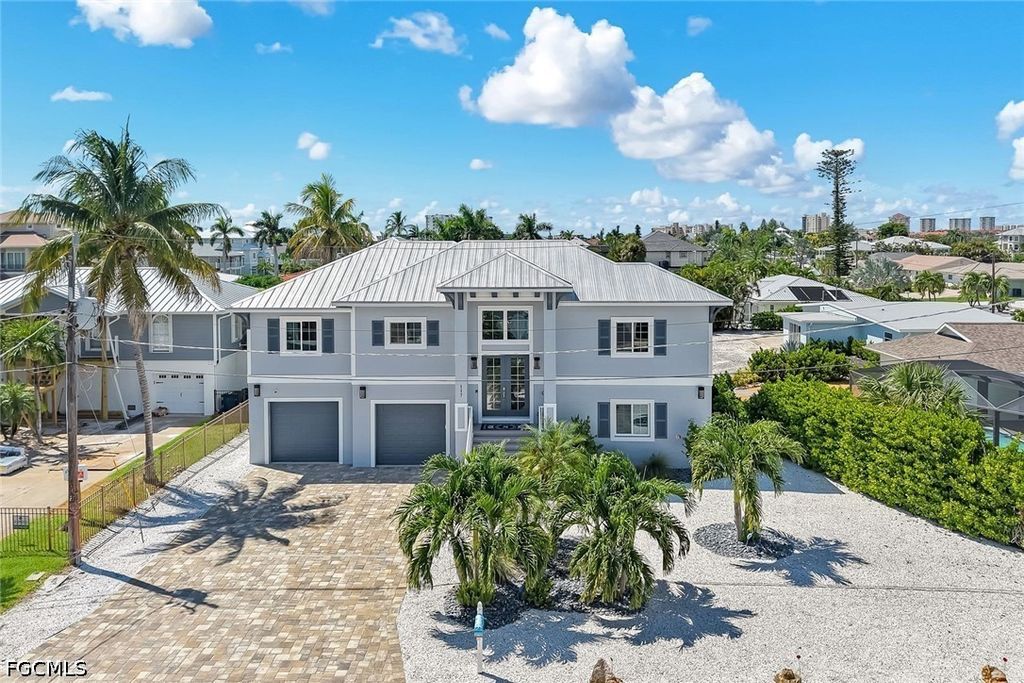 117 Sand Dollar DR, Fort Myers Beach, FL 33931