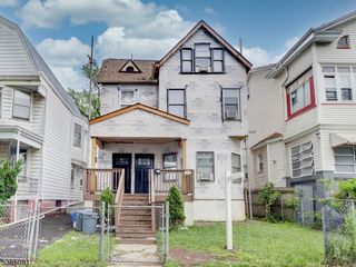 102 N 17Th St, East Orange City, NJ 07017