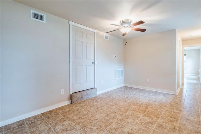 123 Horseshoe DR, Burnet, TX 78611