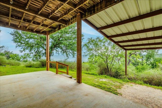 123 Horseshoe DR, Burnet, TX 78611