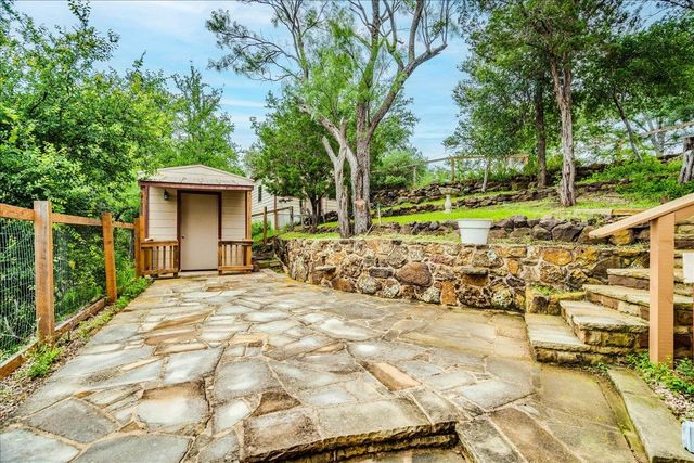 123 Horseshoe DR, Burnet, TX 78611