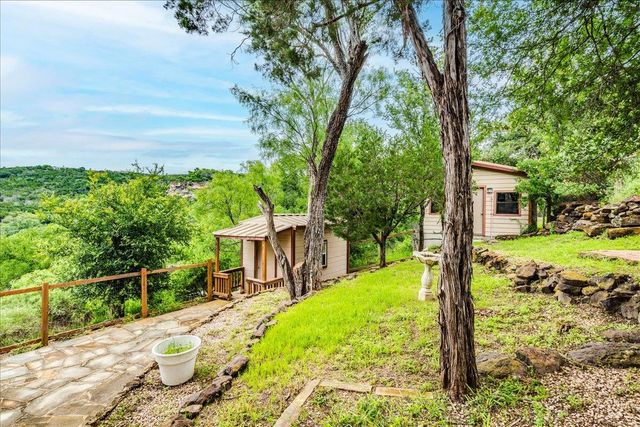 123 Horseshoe DR, Burnet, TX 78611