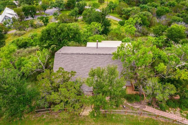 123 Horseshoe DR, Burnet, TX 78611