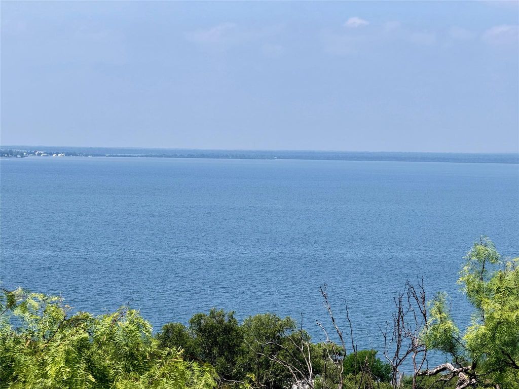 123 Horseshoe DR, Burnet, TX 78611