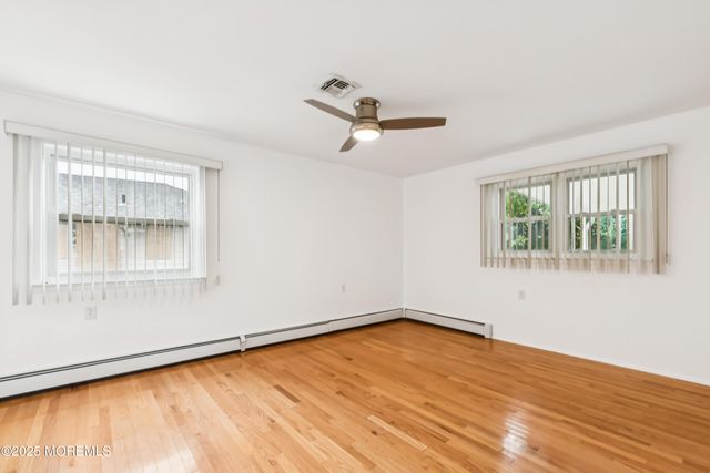 112 Barbuda Street, Toms River, NJ 08757