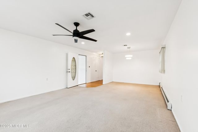 112 Barbuda Street, Toms River, NJ 08757