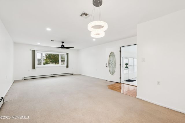 112 Barbuda Street, Toms River, NJ 08757