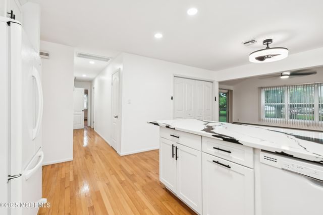 112 Barbuda Street, Toms River, NJ 08757
