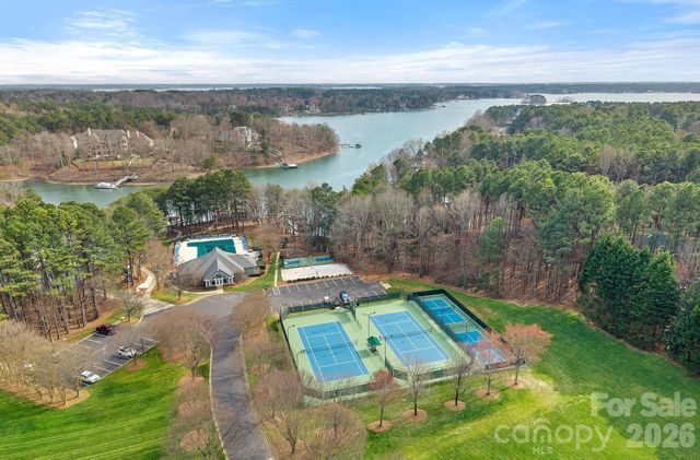 115 Pine Cliff Lane, Mooresville, NC 28117