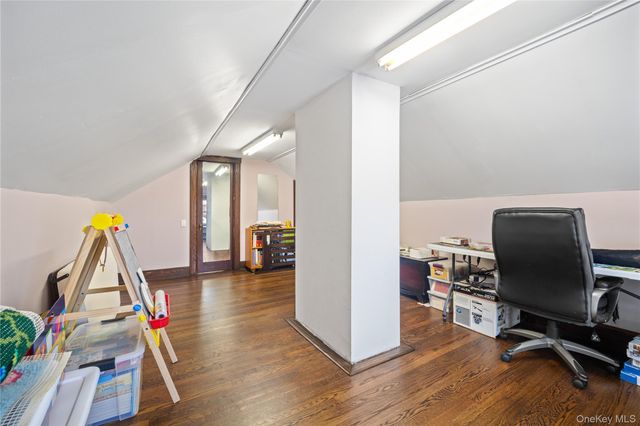 74 Central Parkway, Mount Vernon, NY 10552