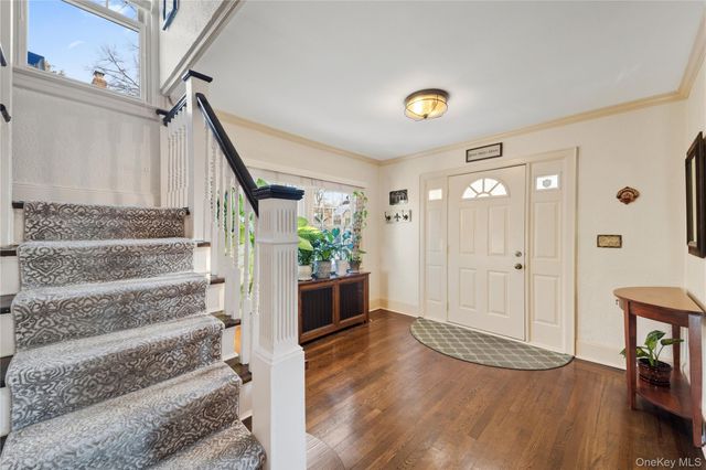 74 Central Parkway, Mount Vernon, NY 10552