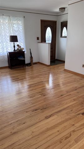 13442 Kerr Street, Southgate, MI 48195