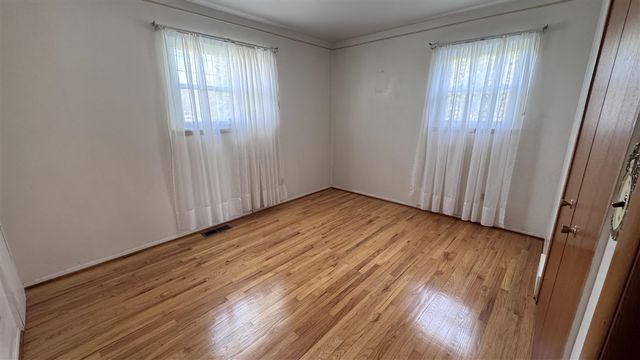 13442 Kerr Street, Southgate, MI 48195