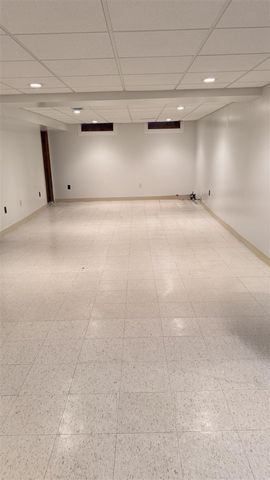 13442 Kerr Street, Southgate, MI 48195