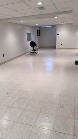 13442 Kerr Street, Southgate, MI 48195