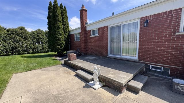 13442 Kerr Street, Southgate, MI 48195