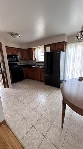 13442 Kerr Street, Southgate, MI 48195