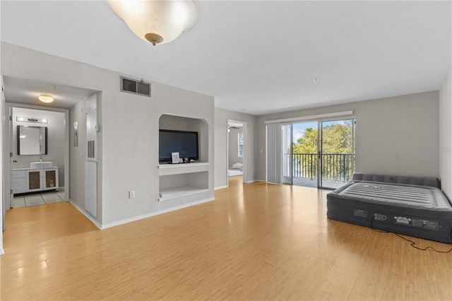 13929 FAIRWAY ISLAND DRIVE 825, Orlando, FL 32837