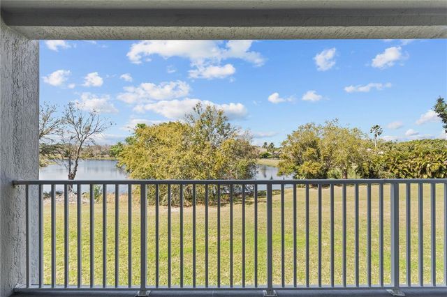 13929 FAIRWAY ISLAND DRIVE 825, Orlando, FL 32837