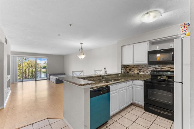 13929 FAIRWAY ISLAND DRIVE 825, Orlando, FL 32837