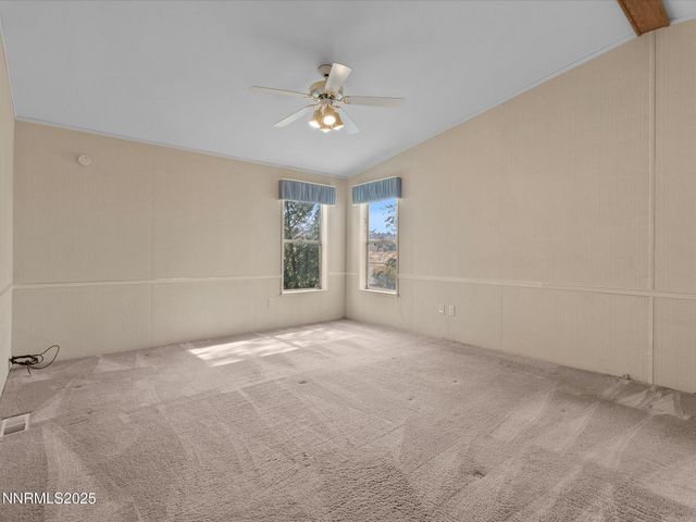 77 Mountain Lane, Yerington, NV 89447