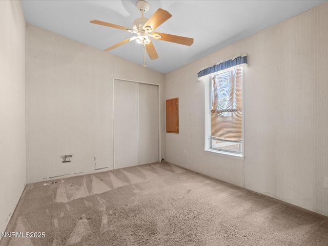 77 Mountain Lane, Yerington, NV 89447