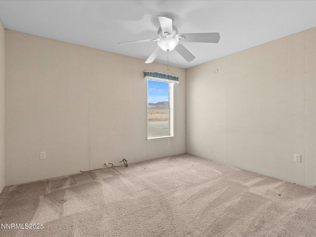 77 Mountain Lane, Yerington, NV 89447