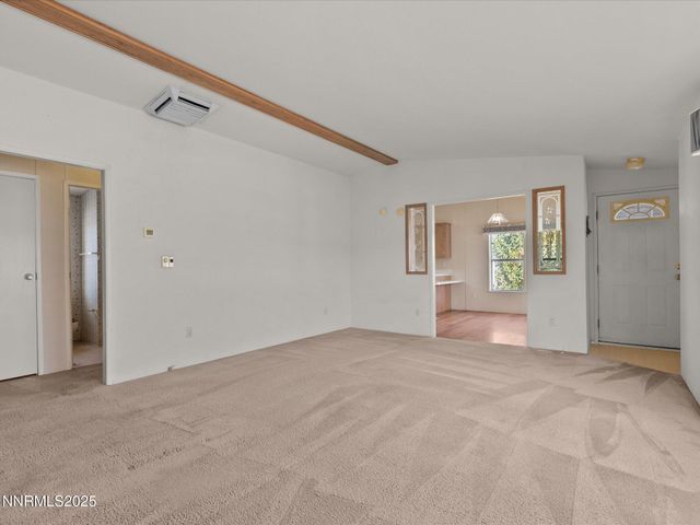 77 Mountain Lane, Yerington, NV 89447